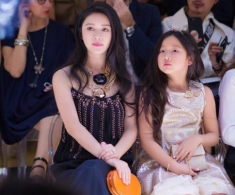 “Nữ thần đẹp nhất” ở ẩn sinh con, 12 năm sau mới nhận bố đứa trẻ là tỷ phú, từ chối thừa kế 46 nghìn tỷ