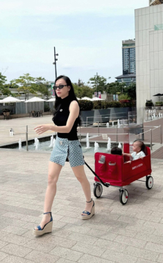 Phương Oanh tự nhận body cong ngược đằng trước, đi bơi diện đồ kín đáo tinh tế hơn xưa