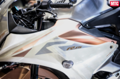 Quá ấn tượng với Yamaha R15 V4 2025 phiên bản Pink Rose Gold cực cuốn và khá dị