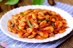 Rang tôm nhớ đừng cho 2 thứ này vào ngay từ đầu, tôm săn chắc thịt ngọt, màu lên đỏ đẹp như mơ