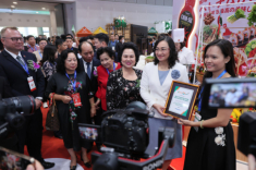 Tăng tốc Go Global, Chin-su xuất hiện ấn tượng tại Vietfood 