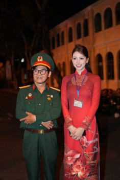 Tham dự Đại lễ 50 năm Giải phóng miền Nam, dàn Hoa hậu có mặt từ 4 giờ sáng