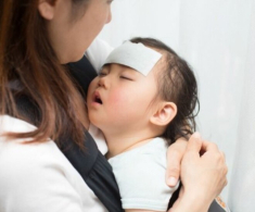 Trẻ ốm vặt – uống kháng sinh nhiều: Ảnh hưởng gì đến sự phát triển và hệ miễn dịch tự nhiên?