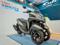 Tricity 155 đã về Việt Nam: Xe có 3 bánh nhưng lại dùng bằng lái 2 bánh, bạn tin không?