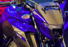 Yamaha ra mắt FZ25 2025 hoàn toàn mới với giá bán rẻ hơn cả Honda SH160i