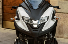 Yamaha Tricity 300 ABS 2025 trình làng: Thiết kế lạ mắt, giá ngang ngửa Honda SH350i tại Việt Nam