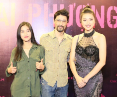 2 “đả nữ” gắn bó với cuộc đời Johnny Trí Nguyễn: Người ở bên 15 năm không màng danh phận, người làm mẹ ở tuổi U50
