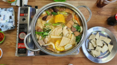 4 quán lẩu nổi tiếng nhất Làng Đại học, giá sinh viên mà như nhà hàng buffet, cầm 50k là no căng bụng