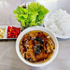 5 quán bún chả nổi tiếng nhất Hà Nội, đắt xắt ra miếng, 100.000 đồng/suất vẫn đông nườm nượp 
