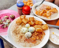 Ăn gì ở Hà Nội ngày mưa gió? Mách bạn những món ngon lề đường nóng hổi, tín đồ ăn cay không thể bỏ qua