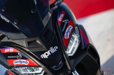 Aprilia SR GT 200 Replic 2026 đặt chân đến xứ Hoa Anh Đào với giá bán quy đổi khoảng 94 triệu Đồng