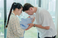 Bà xã thủ môn Văn Lâm khoe bụng phẳng lì như chưa đẻ sau 7 ngày sinh con, tuyên bố cắt bỏ 80% món này