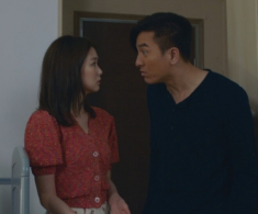 Bắt gặp vợ cũ đang say xỉn nên đưa về nhà, thấy thứ trước cửa tôi liền muốn tái hôn