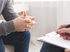 Bố mẹ có bằng Tiến sĩ nhưng con học rất kém, cặp vợ chồng làm xét nghiệm ADN, kết quả choáng váng