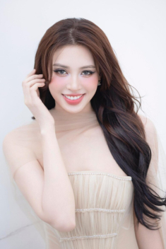 Bữa ăn trưa chưa tới 50 ngàn giúp cô gái có vẻ đẹp ngàn năm có một duy trì sắc vóc lay động lòng người