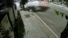 Ca sĩ Erik gửi vòng hoa cho bạn là cô gái xấu số bị đoàn xe máy tông ở Hà Nội