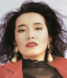 Ca sĩ Kiều Nga - em gái danh ca Elvis Phương - qua đời, thọ 65 tuổi