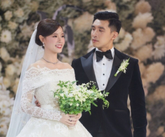 Cặp đôi sao Việt đi tuần trăng mật trong năm qua: Midu - Minh Đạt “dính nhau không rời”, Khánh Vân ủng hộ tuyển Việt Nam