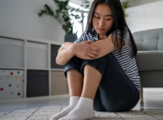 Cha mẹ ‘giả nghèo’ dạy con tiết kiệm: 10 năm sau phải bật khóc vì hối hận