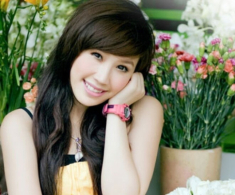 Chị gái Bảo Thy trẻ đẹp quyến rũ chẳng kém cô em, nhưng không đam mê dấn thân showbiz