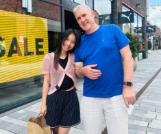 Con gái MC Thành Trung được ông nội Tây chiều hết cỡ, không cùng huyết thống với cả nhà nhưng là “cục cưng”