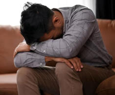 Con gái sốc khi biết bố yêu cô Xuân hàng xóm, liều lĩnh làm một việc khiến phụ huynh ân hận