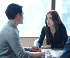 Con trai cầm điện thoại mẹ chơi rồi gọi nhầm cho bà ngoại, tôi ngã quỵ khi đầu dây bên kia lên tiếng