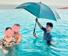 Con trai riêng của chồng Khánh Vân đón sinh nhật với mẹ ruột, ngoại hình tuấn tú giống hệt bố nhiếp ảnh gia