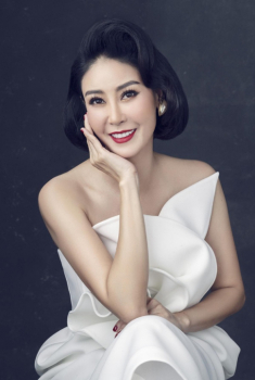 Cuộc sống sang chảnh trong biệt thự nhà vườn gần 20 năm tuổi, mất gần 3 năm mới được xây xong của HH Hà Kiều Anh