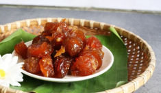 Đặc sản Hà Nội mùa nào cũng có, nguyên liệu bình dân tạo nên món quà thượng hạng, có quán giữ công thức 30 năm trọn vị