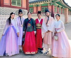 Dành gần cả tháng check-in từ Trung sang Hàn, Midu và chồng thiếu gia “phá đảo” Seoul, ghé thăm phim trường Diên Hy Công Lược