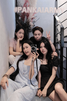 Đời thường giản dị của hot girl Bắc Giang lấy chồng cầu thủ