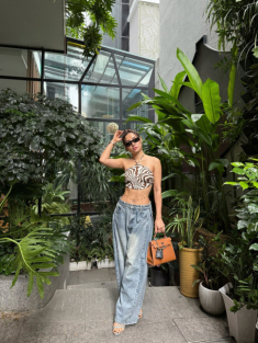 Gái ba con Phương Trinh Jolie lộ cơ bụng đẹp như tạc tượng