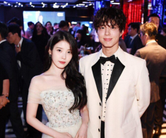 Giải Rồng Xanh 2025: Yoona vấp ngã “đậm chất công chúa”, 1 ngôi sao ngượng đỏ mặt vì nhận nhầm cúp