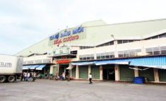 Giữa lòng Đà Nẵng có ngôi chợ đầu mối lớn bậc nhất thành phố, được mệnh danh là khu chợ “không ngủ”