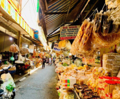 Giữa lòng Sài Gòn có một khu chợ được ví như miền Trung thu nhỏ, nơi phảng phất dư vị quê nhà