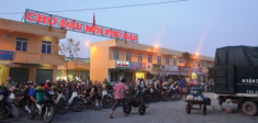 Giữa lòng xứ Huế có khu chợ đầu mối lớn nhất thành phố, còn được gọi là phiên chợ “đặc biệt” vì 1 lý do