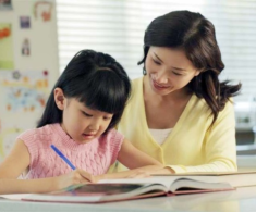 Hết 2 tháng hè đã thay 3 gia sư, biết nguyên nhân đến từ chồng, tôi bế con bỏ về ngoại