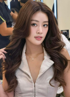 Hoa hậu Khánh Vân vừa thực hiện bước tút tát nhan sắc, chuẩn bị làm cô dâu đẹp nhất tháng 12