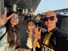 Huy Khánh ngoại hình khác lạ đi tiễn vợ cũ và con gái rời Việt Nam, luyến tiếc tạm biệt ái nữ là bản sao của bố
