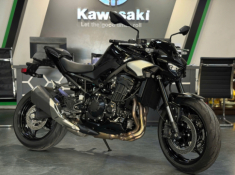 Kawasaki Z900 ABS hoàn toàn mới trình làng thị trường Việt với giá bán 299 triệu Đồng