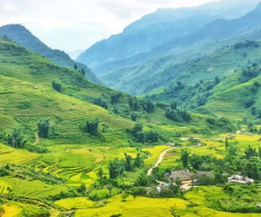 Khám phá cao nguyên cách Hà Nội 200km, cảnh núi non chẳng khác trời Âu, thử sức với đặc sản nghe nhắc tên đã “nhăn mặt”