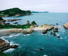 Khám phá hòn đảo tên gọi tựa viên ngọc quý, cách Hà Nội 200km, làm du khách mê mẩn với khung cảnh như tranh vẽ