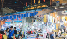 Khám phá khu chợ sinh viên nổi tiếng giữa lòng Hà Nội: Thiên đường mua sắm cả ngày lẫn đêm, tránh mặc cả vào sáng sớm
