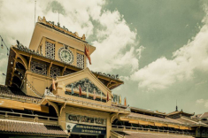 Khu chợ gần trăm năm tuổi giữa lòng Sài Gòn: Xưa chỉ có người Hoa, nay là nơi sầm uất bậc nhất thành phố