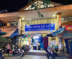 Kinh nghiệm khám phá khu chợ đêm tấp nập nhất Lạng Sơn dù đã tồn tại hàng trăm năm