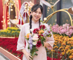 Mai Ngọc khoe dáng với bụng bầu “lùm lùm”, không phải gồng mình đón Tết khi sắp sinh con đầu lòng với chồng thiếu gia