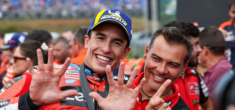 Marc Marquez và hành trình phá kỷ lục - Một mùa giải không thể tin nổi đang chờ cái kết hoàn hảo?