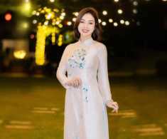 “Mẹ 4 con” Jennifer Phạm khoe vẻ đẹp mũm mĩm hiếm thấy, sắc vóc tươi trẻ từ ngày có “giao diện” mới