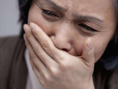 Mẹ chồng chuyển 5 triệu mừng sinh nhật cháu nội, con dâu chê ít trả lại kèm tin nhắn khiến bà khóc ướt gối